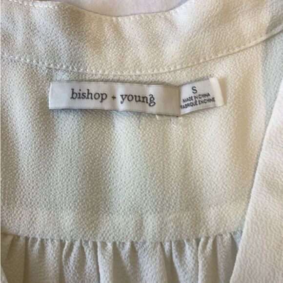 Bishop & Young Top Blouse Women’s Size Small Color Cream Sleeveless V Neck - Picture 5 of 8